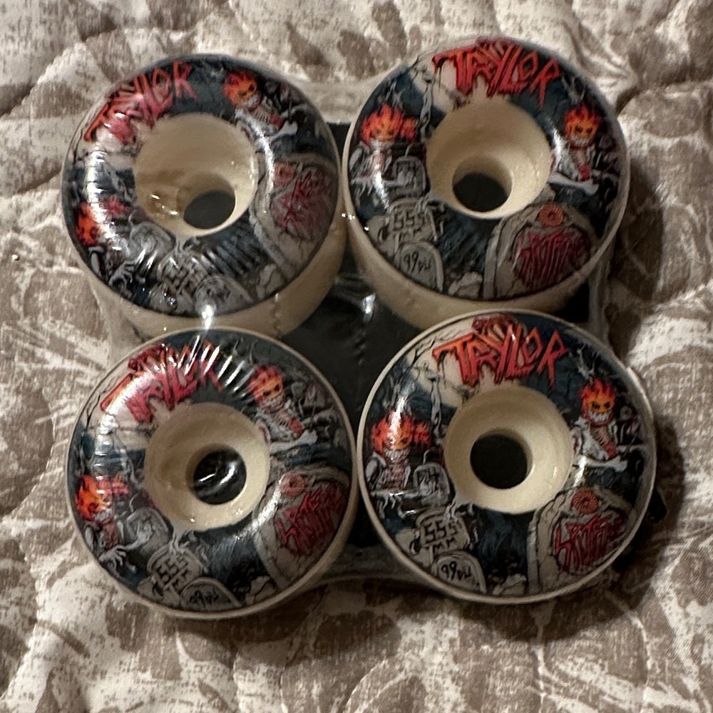 Taylor Graphic Skateboard Wheels - Red and Black